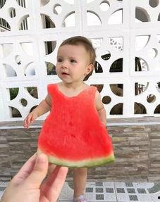 吃瓜连衣裙,吃瓜连衣裙演绎时尚新潮流