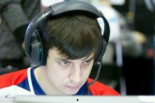 追风少年郑小呆吃瓜