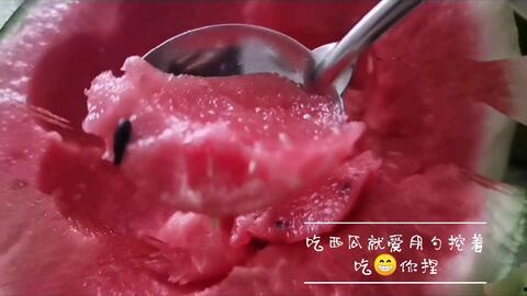 女子在家引产吃瓜,一场意外引发的反思与警示