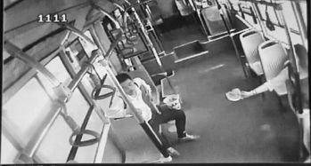 郑州情侣吃瓜事件,一场网络热议背后的真相揭秘